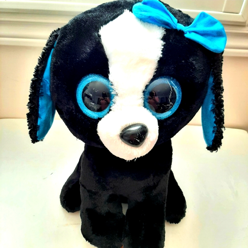 TY Beanie Tracy Dog